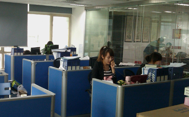 微盟汇建站技术演进：企业级网站架构的模块化与性能优化路径